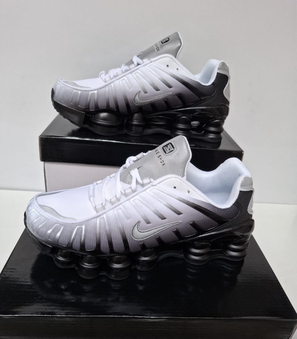 Shox tl logo gris