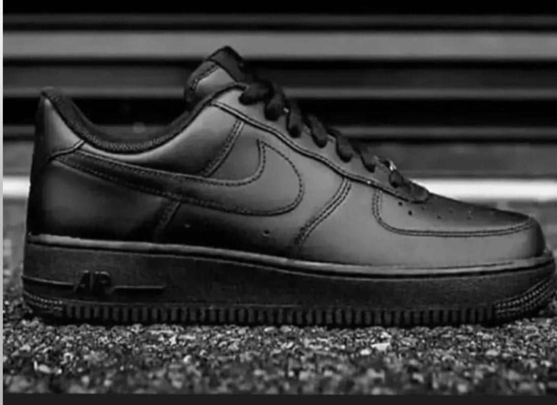 air force 1 negra