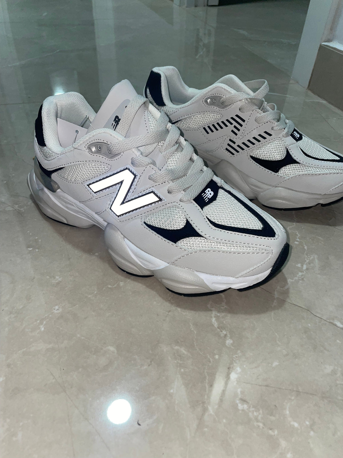 New balance 9060